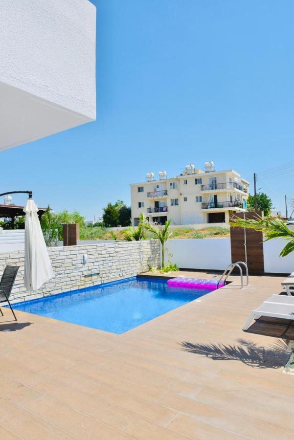 Melanos Residence 2 Bdrm Townhouse With Private Pool Klorakas Bagian luar foto