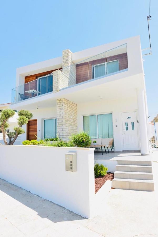 Melanos Residence 2 Bdrm Townhouse With Private Pool Klorakas Bagian luar foto
