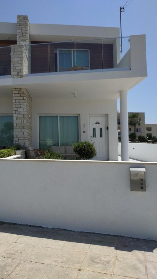 Melanos Residence 2 Bdrm Townhouse With Private Pool Klorakas Bagian luar foto