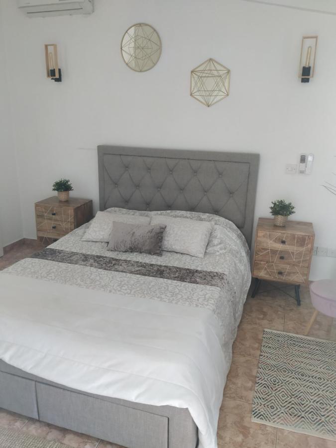 Melanos Residence 2 Bdrm Townhouse With Private Pool Klorakas Bagian luar foto