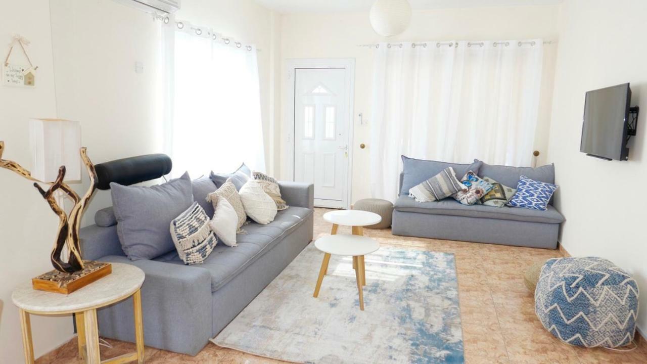 Melanos Residence 2 Bdrm Townhouse With Private Pool Klorakas Bagian luar foto